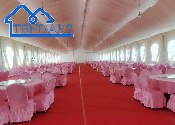 A Shape อลูมิเนียม ติดตั้ง Teepee Marquees สําหรับงานแต่งกลางแจ้งงานเลี้ยงงานแต่ง Canopy Frame
